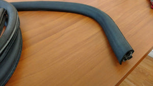 LAMBORGHINI MURCIELAGO LP640 DRIVER DOOR RUBBER GASKET OEM