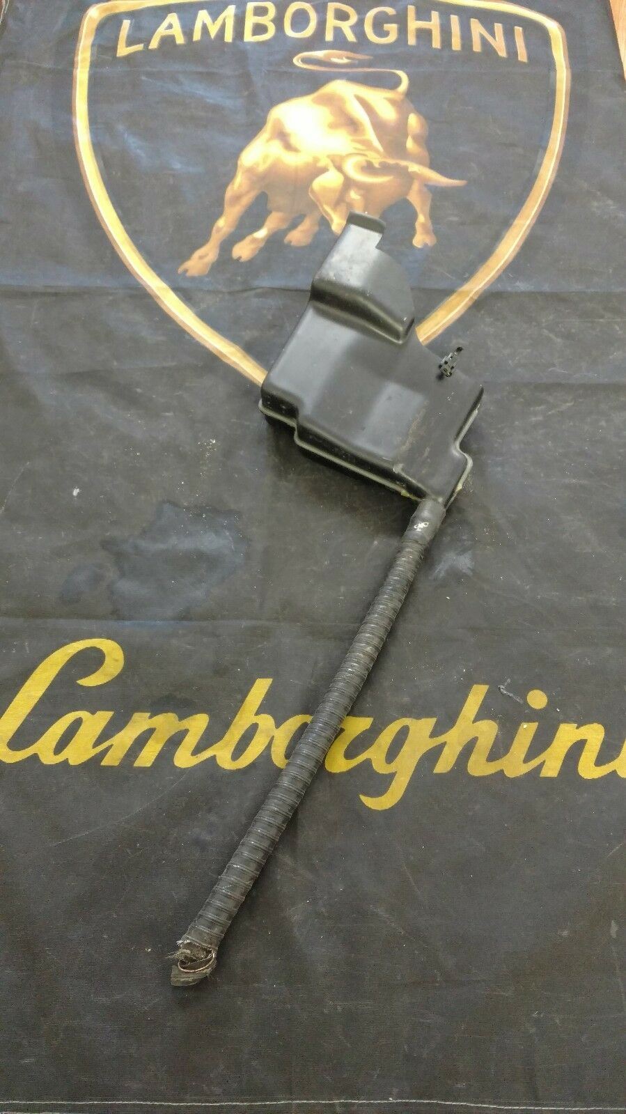 LAMBORGHINI GALLARDO SPYDER WATER DRIP TRAY OEM 407813953B