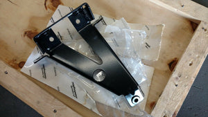 LAMBORGHINI AVENTADOR FRONT LEFT FENDER BRACKET MOUNT OEM 470823663A