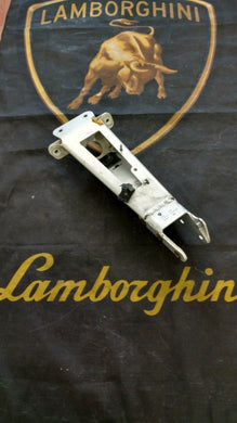 LAMBORGHINI GALLARDO SPYDER DRIVER SIDE SEAT BELT STRUT BRACKET 407803227