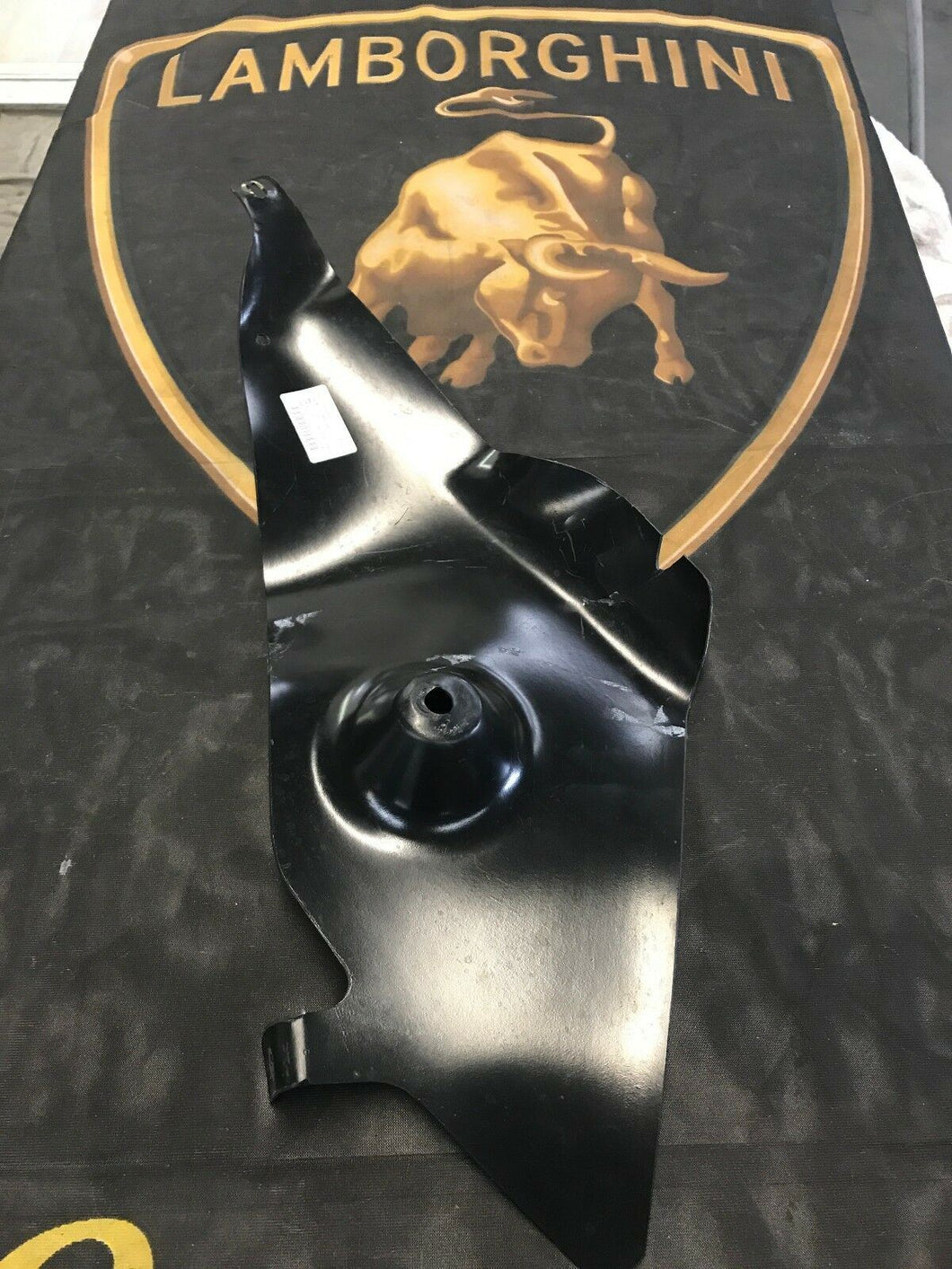 LAMBORGHINI MURCIELAGO LP640 RIGHT AIR CONVEYOR PLASTIC COVER OEM 410807516B