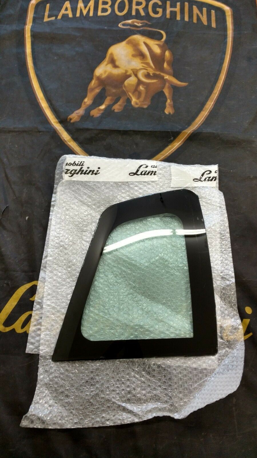 LAMBORGHINI MURCIELAGO LP640 REAR RIGHT QUARTER WINDOW GLASS OEM 418845300