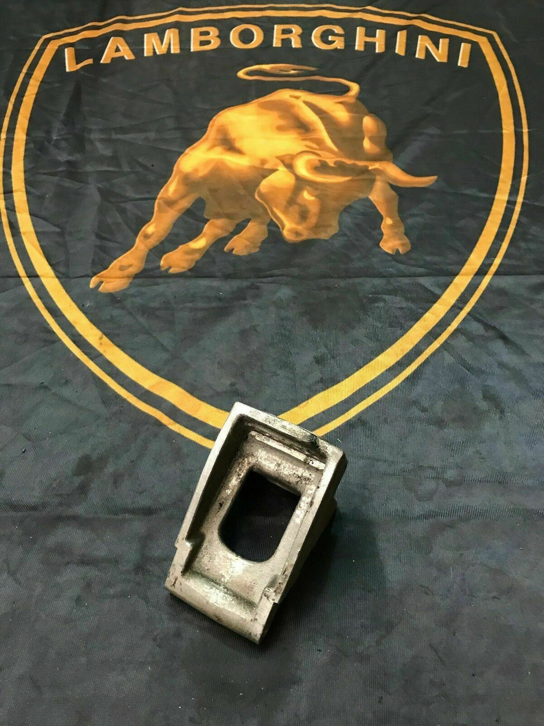 LAMBORGHINI MURCIELAGO COUPE ROADSTER ALTERNATOR SUPPORT BRACKET OEM 07M903805