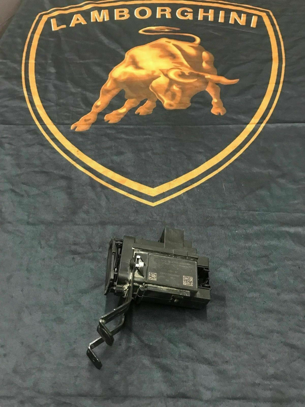 LAMBORGHINI AVENTADOR LP700 720 DRIVER IDENTIFICATION READER COIL OEM 8K0909131D