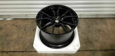 LAMBORGHINI AVENTADOR REAR DIONE WHEEL RIM OEM 470601017AA