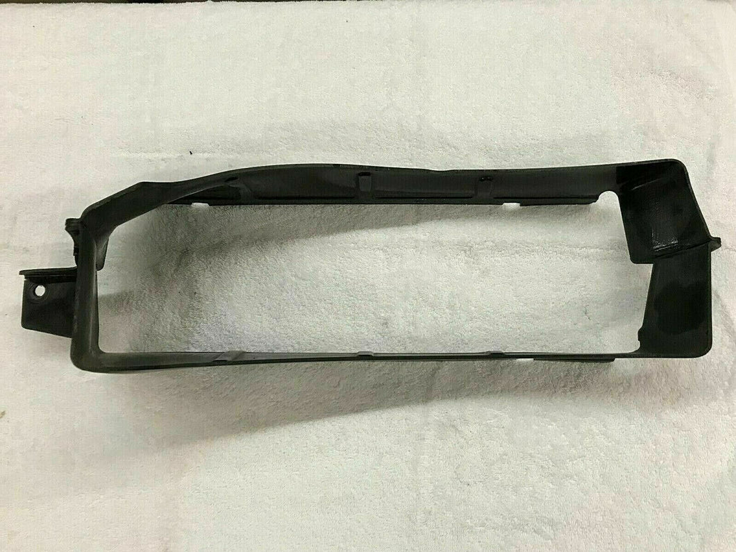 LAMBORGHINI GALLARDO 550 560 570 ENGINE OIL COOLER EXIT AIR DUCT OEM 400117335A