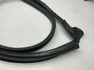 LAMBORGHINI GALLARDO 550 560 570 PASSENGER RIGHT DOOR RUBBER SEAL OEM 400837912C