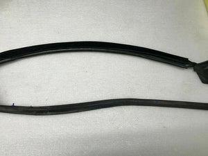 LAMBORGHINI GALLARDO 550 560 570 PASSENGER RIGHT DOOR RUBBER SEAL OEM 400837912C