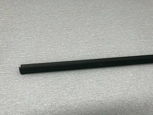AUDI A4 FRONT LEFT / RIGHT INNER DOOR WINDOW SLOT SEAL TRIM GASKET OEM 8E0837480