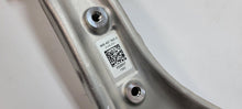 LAMBORGHINI URUS FRONT RIGHT HUB KNUCKLE OEM 4M0407254M NEW