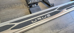 LAMBORGHINI URUS SIDE STEPS LEFT AND RIGHT OEM 4M0071065 4M0071066