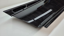 LAMBORGHINI AVENTADOR PASSENGER RIGHT SIDE DOOR OEM 470831052